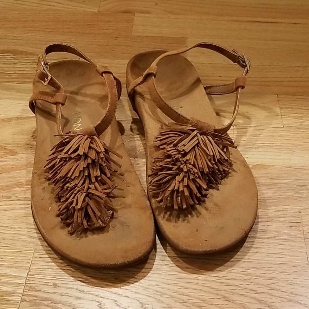 Vionic t-strap sandals